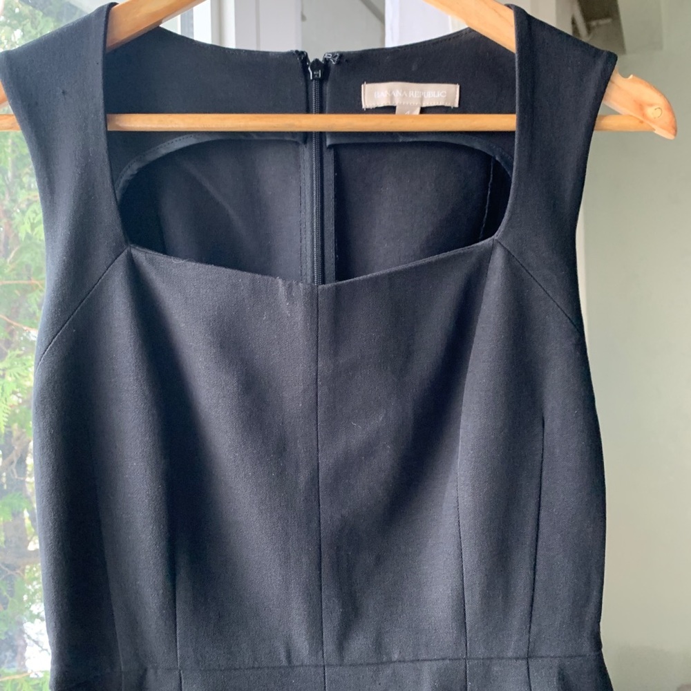 Banana Republic Extremely flattering Little Black Dress LBD